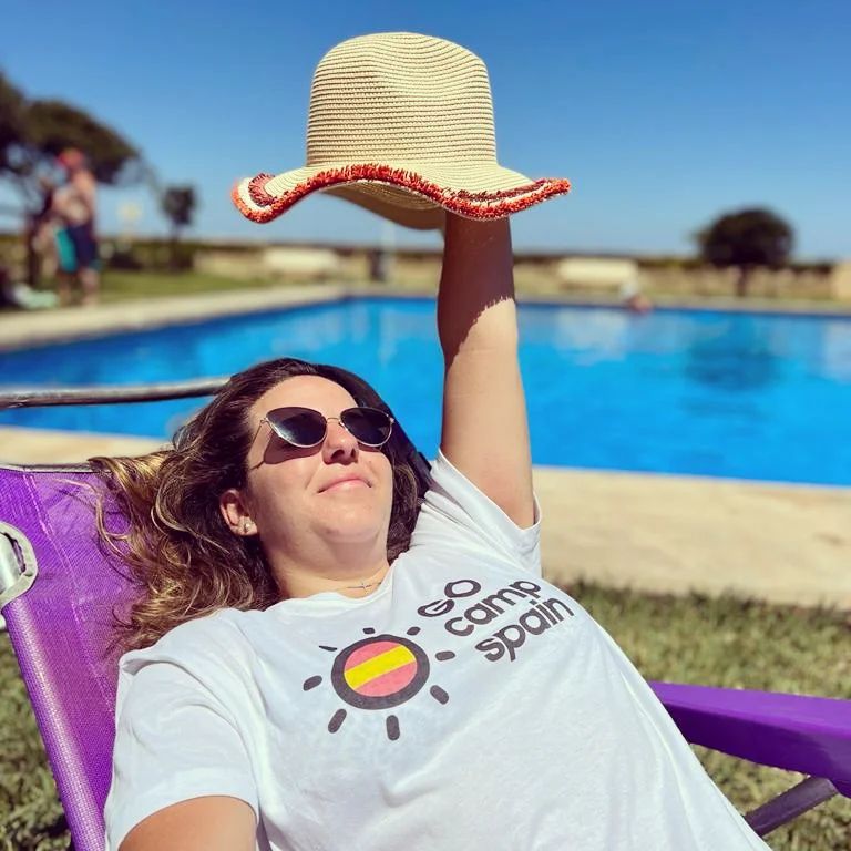 Chilling out in the camp pool is always a must. Summer, stay with us all year-round, please!! 🇪🇸😎🌞
.
#summervibes #summercamp #spainsummercamp #campcounselors #chillingout #lovesummer #englishsummercamp #bilingualsummercamp #lovespain #campsinspain #campexperience #campjobs